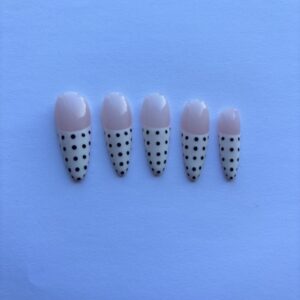 Valkoiset polkadot